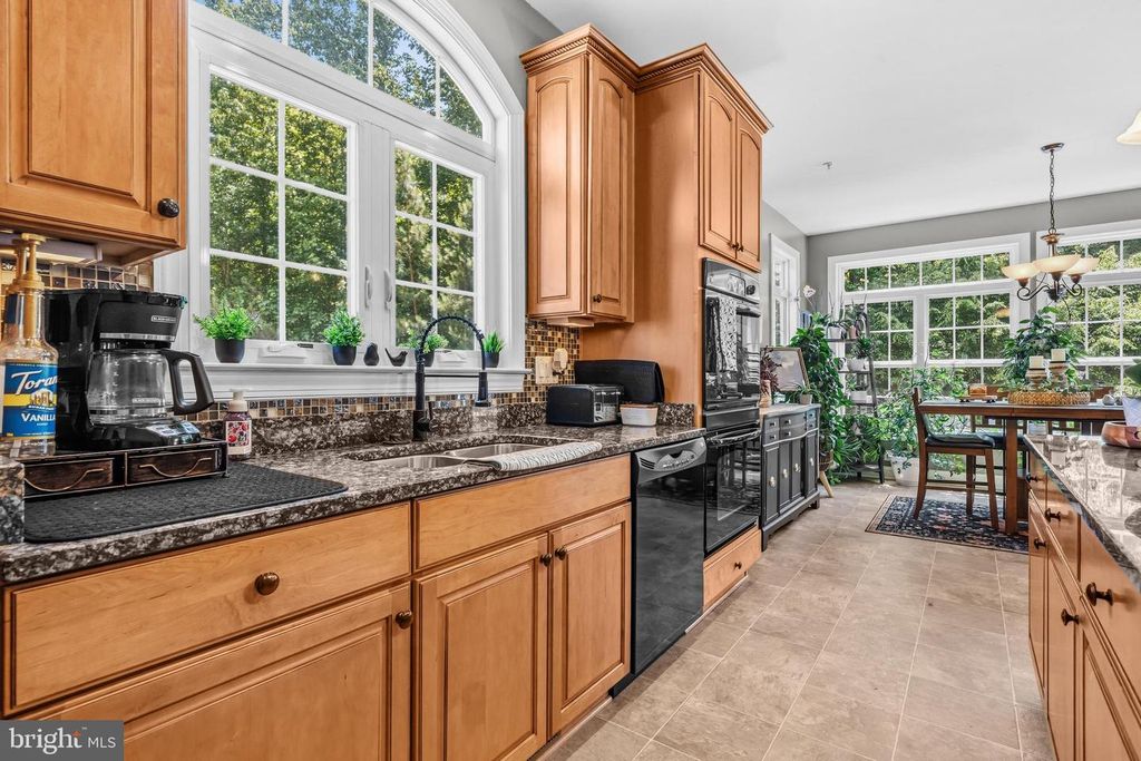 Image 13 of property listing at 43535 ABIS ST, Hollywood, MD 20636
