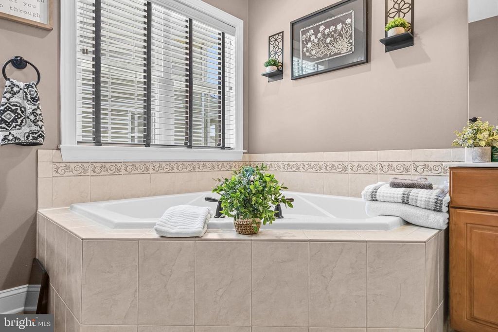 Image 32 of property listing at 43535 ABIS ST, Hollywood, MD 20636