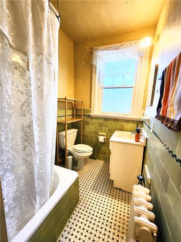5649 Phillips Ave 8, Squirrel Hill, PA 15217