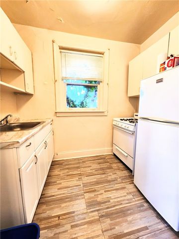 5649 Phillips Ave 8, Squirrel Hill, PA 15217
