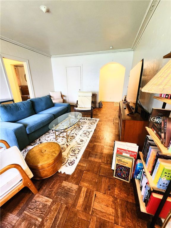 5649 Phillips Ave 8, Squirrel Hill, PA 15217