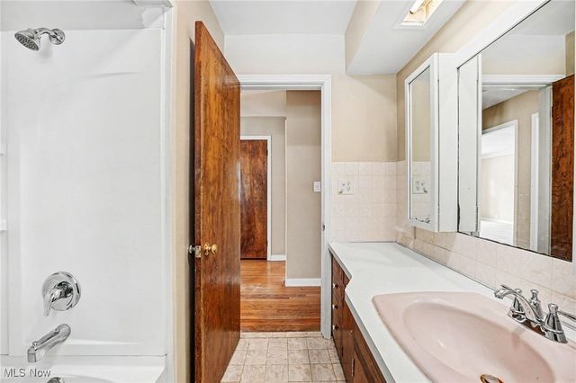 7530 S Boyden Road, Sagamore Hills, OH 44067