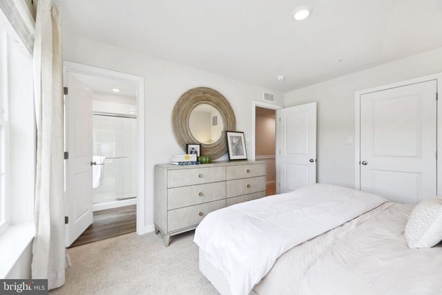 1562 BEANSTALK DR, Frederick, MD 21703