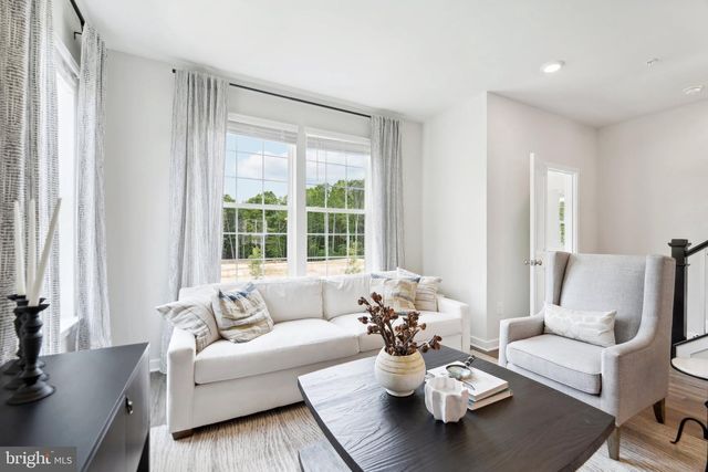 1562 BEANSTALK DR, Frederick, MD 21703