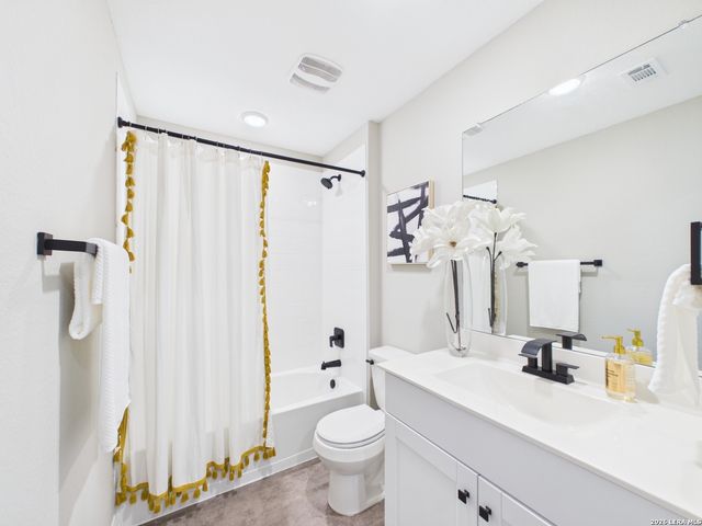 984 Amble Oak, Seguin, TX 78155