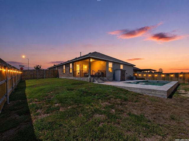 984 Amble Oak, Seguin, TX 78155