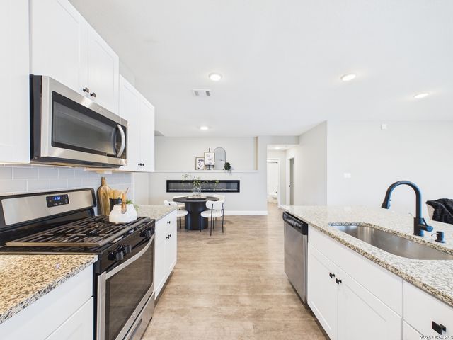 984 Amble Oak, Seguin, TX 78155