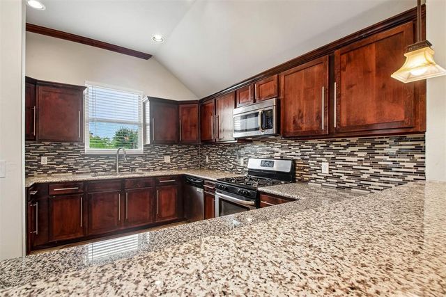 846 SW 14th Street, Moore, OK 73160