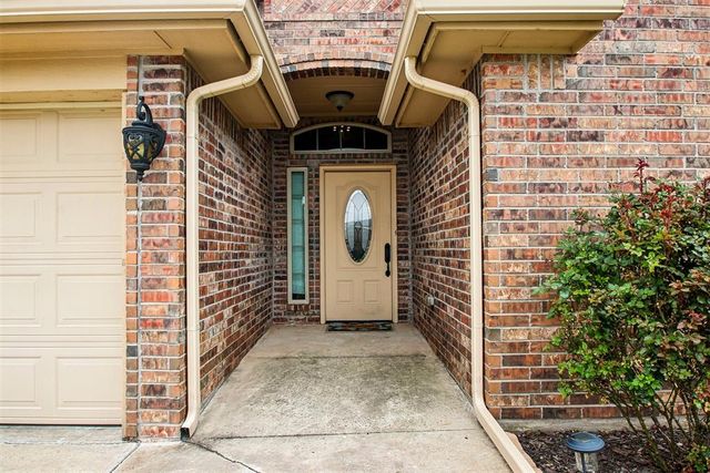 846 SW 14th Street, Moore, OK 73160