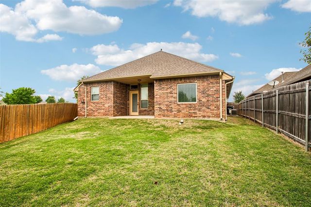 846 SW 14th Street, Moore, OK 73160