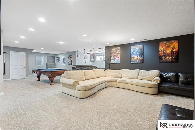 18402 Polk Street, Omaha, NE 68135