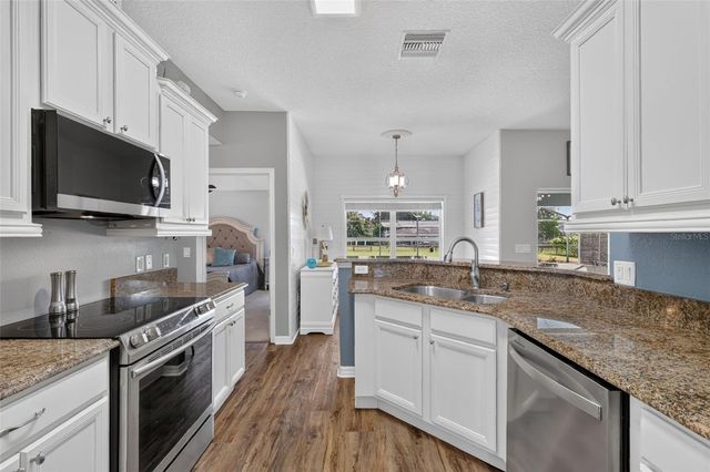 12037 EAGLE POINT CT, Leesburg, FL 34788