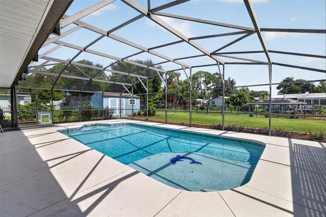 12037 EAGLE POINT CT, Leesburg, FL 34788