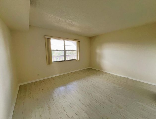 3303 Aruba Way E-4, Coconut Creek, FL 33066