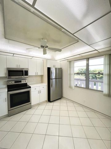 3303 Aruba Way E-4, Coconut Creek, FL 33066