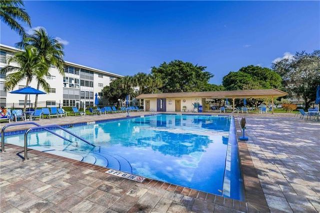 3303 Aruba Way E-4, Coconut Creek, FL 33066