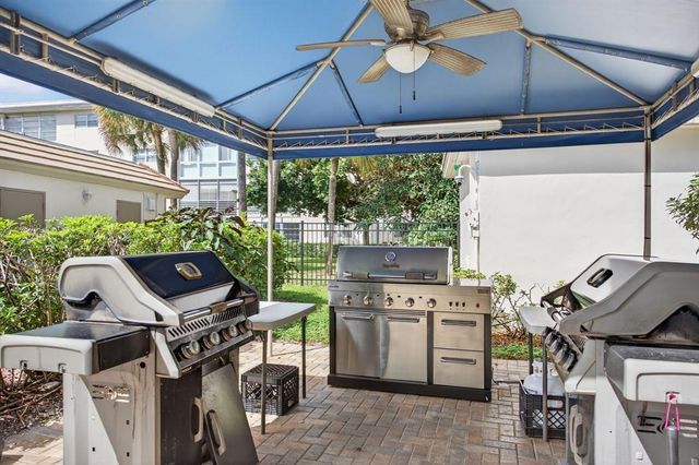 3303 Aruba Way E-4, Coconut Creek, FL 33066