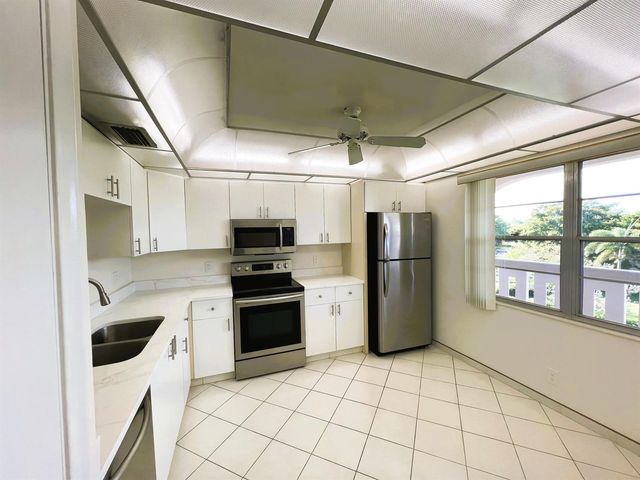 3303 Aruba Way E-4, Coconut Creek, FL 33066