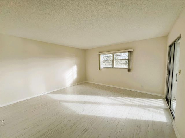 3303 Aruba Way E-4, Coconut Creek, FL 33066