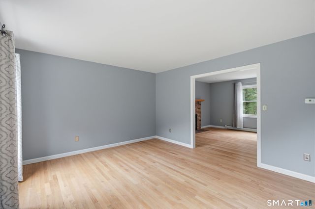 25 Carriage Drive, East Hampton, CT 06424