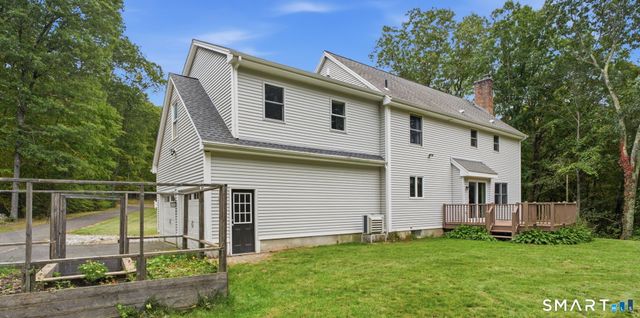 25 Carriage Drive, East Hampton, CT 06424