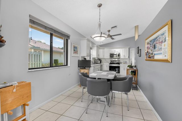 2601 NW 15th Street, Delray Beach, FL 33445