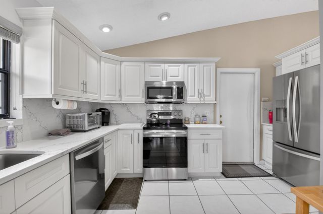 2601 NW 15th Street, Delray Beach, FL 33445