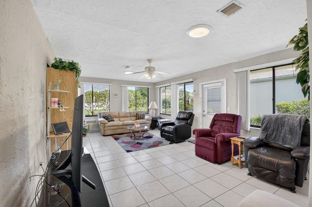 2601 NW 15th Street, Delray Beach, FL 33445
