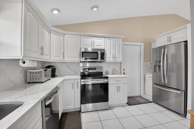 2601 NW 15th Street, Delray Beach, FL 33445