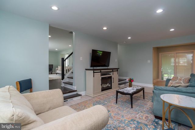 403 ALDEN AVE., Morrisville, PA 19067