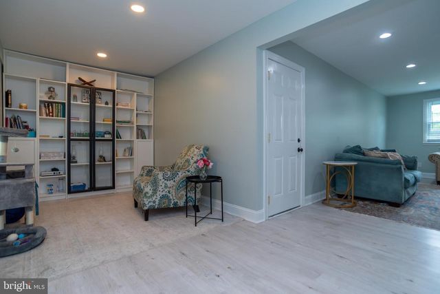 403 ALDEN AVE., Morrisville, PA 19067