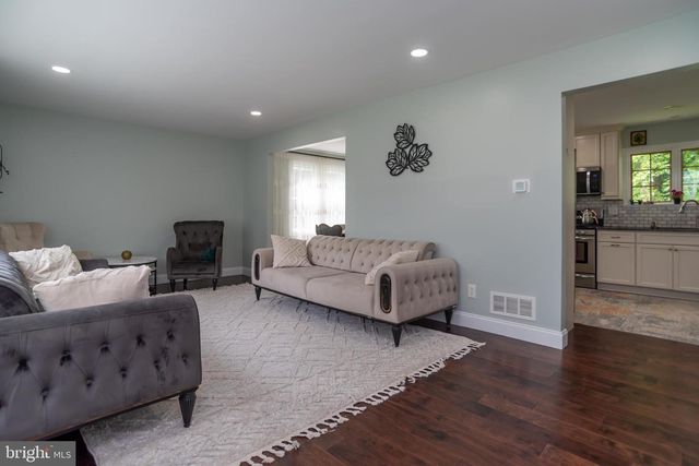 403 ALDEN AVE., Morrisville, PA 19067