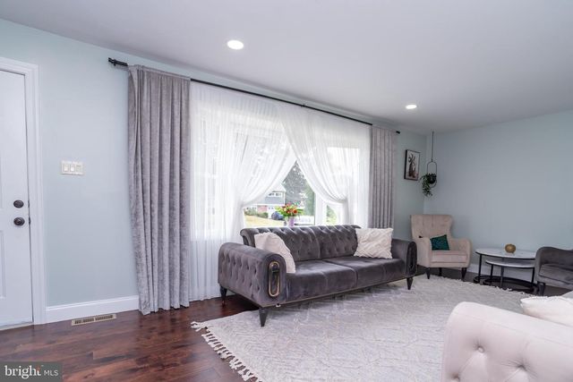 403 ALDEN AVE., Morrisville, PA 19067