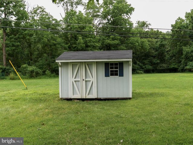 403 ALDEN AVE., Morrisville, PA 19067