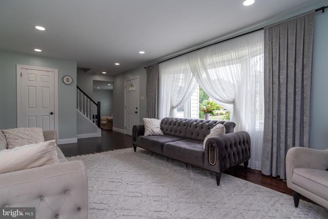 403 ALDEN AVE., Morrisville, PA 19067