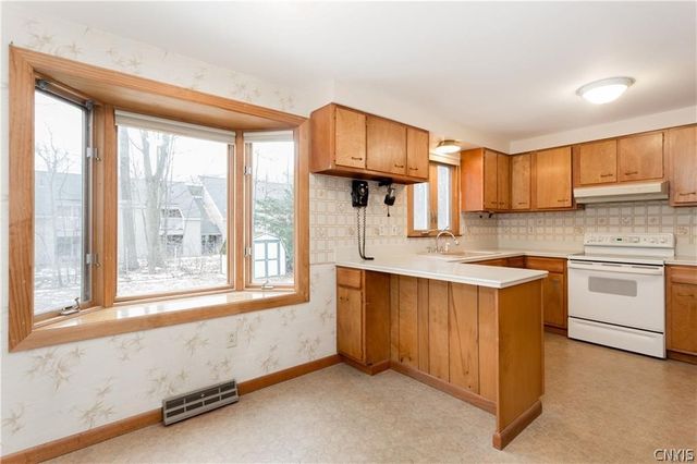 321 Wells Avenue West, Clay, NY 13212