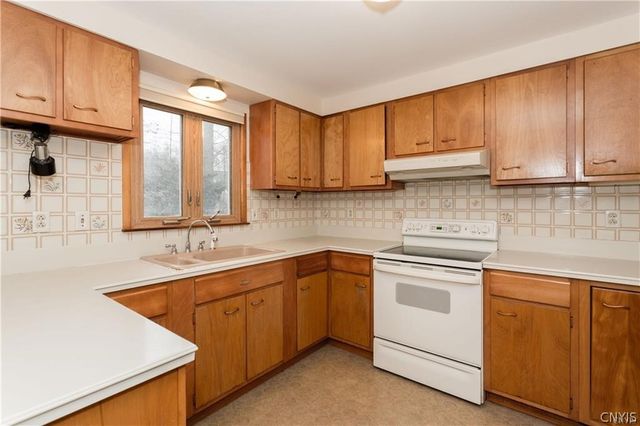 321 Wells Avenue West, Clay, NY 13212