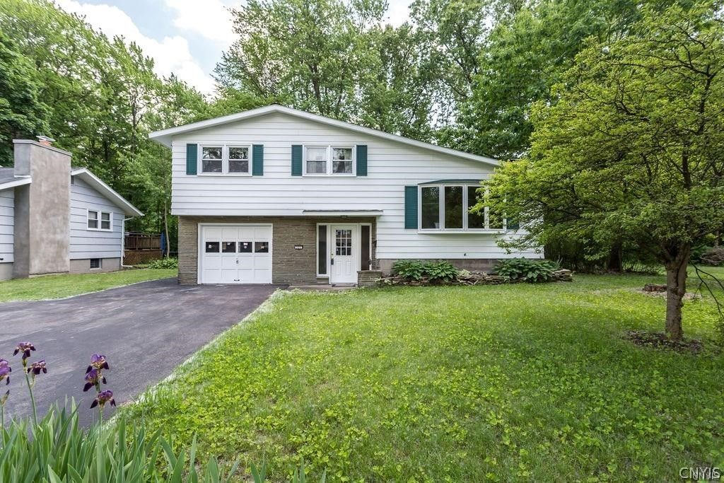 321 Wells Avenue West, Clay, NY 13212