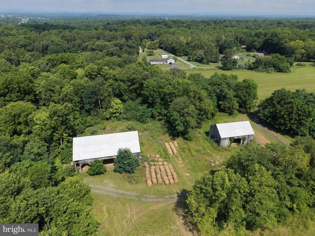 10068 HARRY BYRD HWY, Berryville, VA 22611