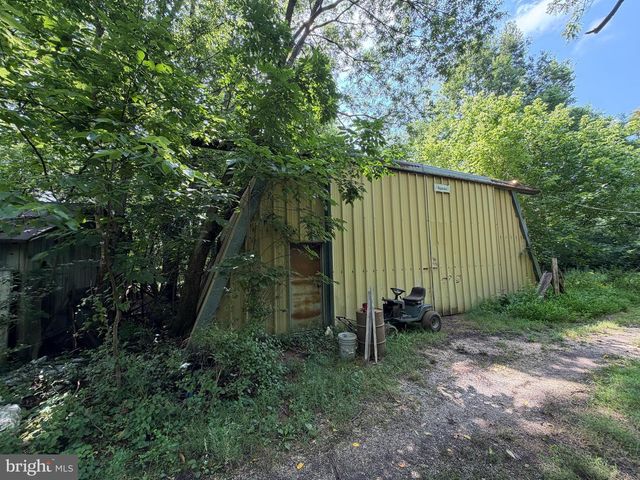 10068 HARRY BYRD HWY, Berryville, VA 22611
