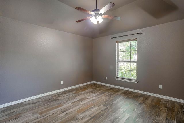 2811 Willow Ridge Circle, Granbury, TX 76049
