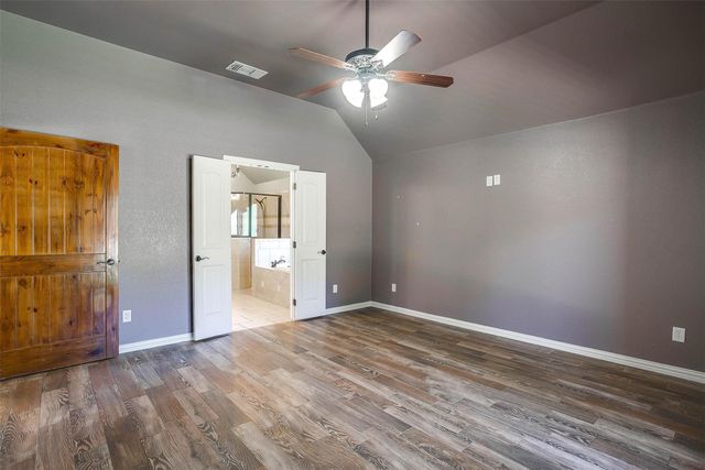 2811 Willow Ridge Circle, Granbury, TX 76049