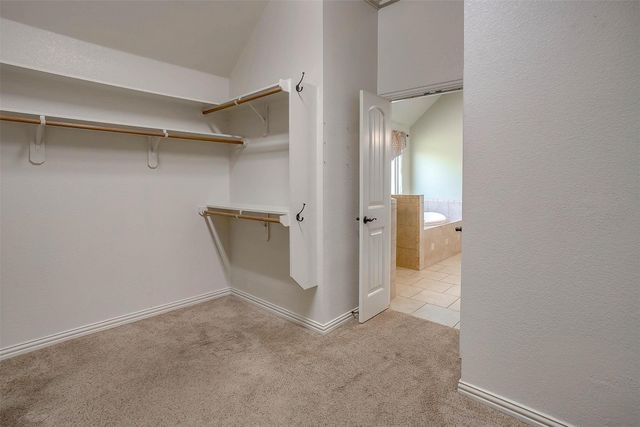 2811 Willow Ridge Circle, Granbury, TX 76049