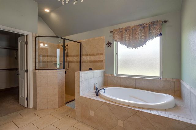 2811 Willow Ridge Circle, Granbury, TX 76049