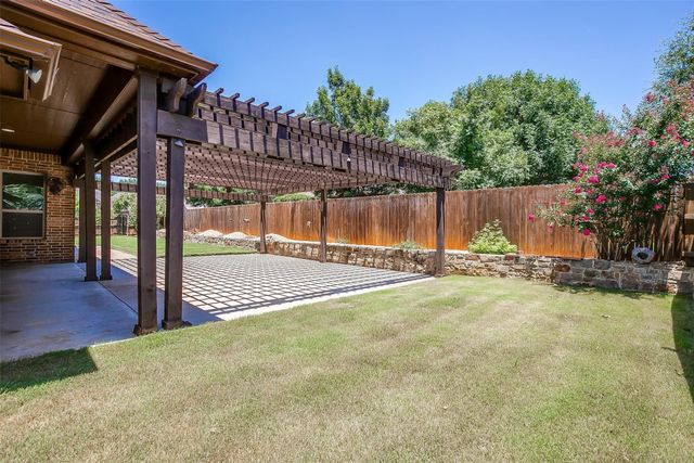 2811 Willow Ridge Circle, Granbury, TX 76049
