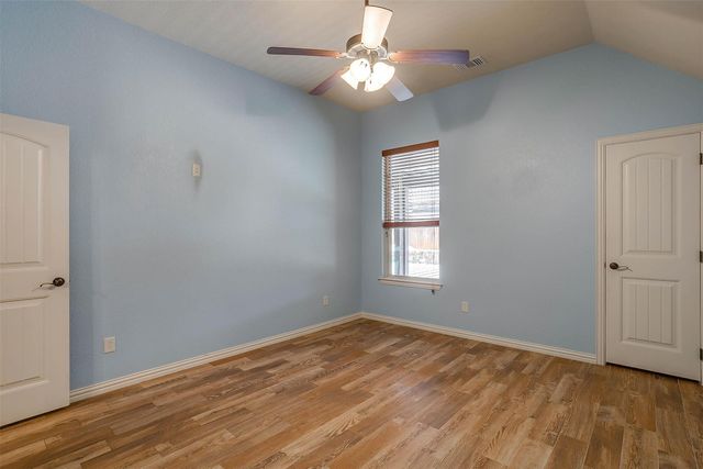 2811 Willow Ridge Circle, Granbury, TX 76049