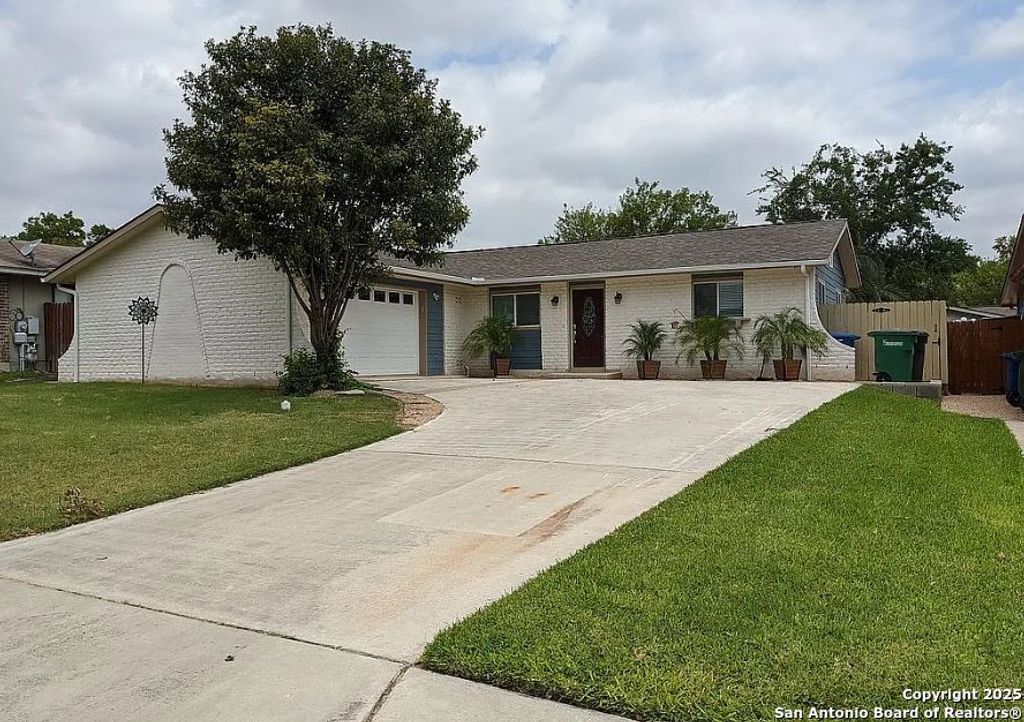 4807 Casa Bello, San Antonio, TX 78233