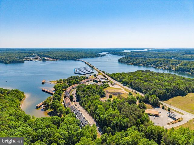 483 WINDWOOD COVES BLVD, Mineral, VA 23117
