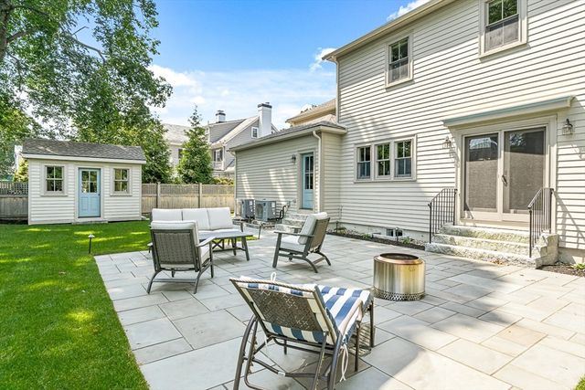 4 Norwood St, Winchester, MA 01890
