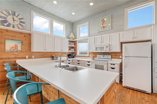 2525 S 11th St 46, Port Aransas, TX 78373